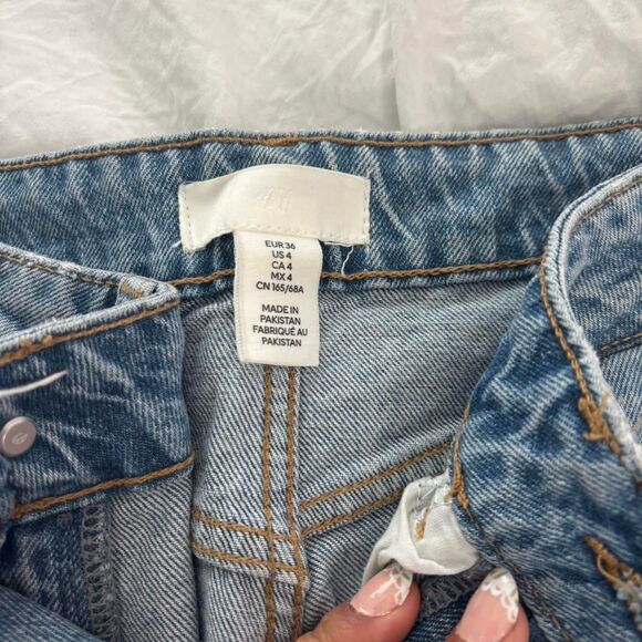 H&M High Waisted Straight Leg Medium Wash Sz 4 Women's Blue Jeans - Picture 2 of 2